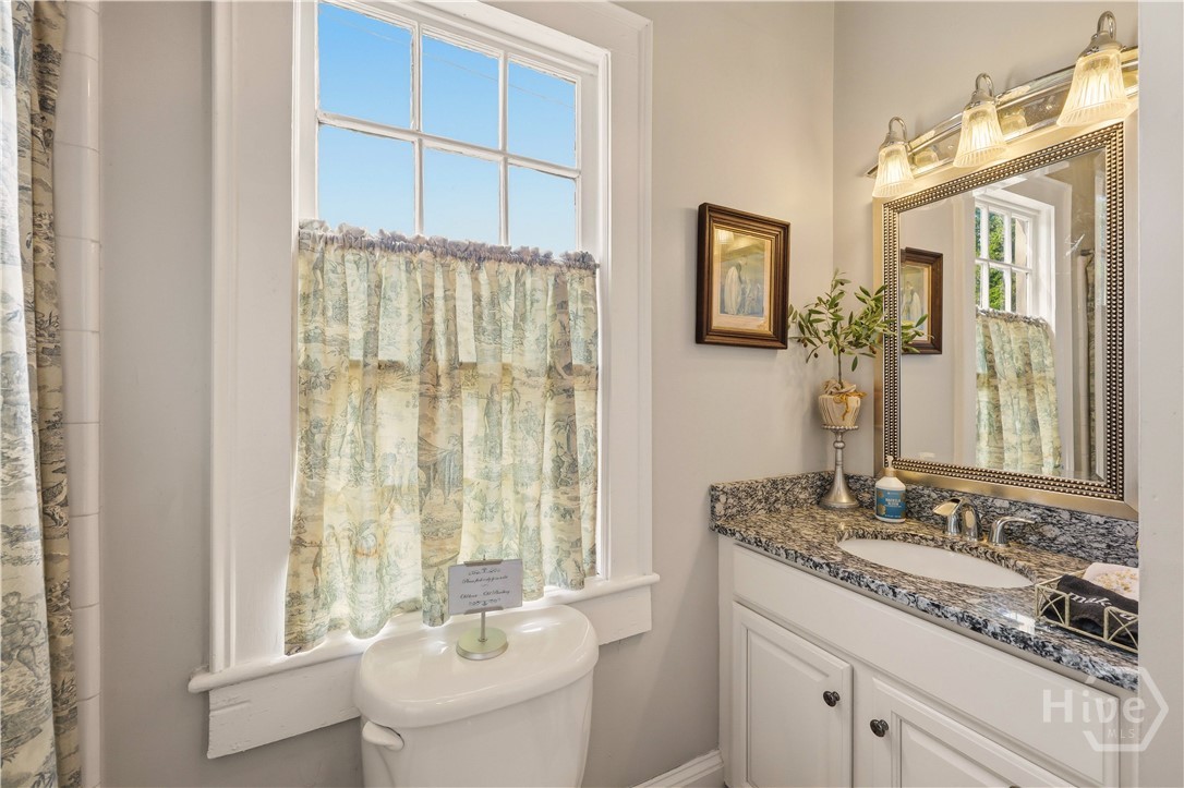 111 E Broad Street Property Photo 52