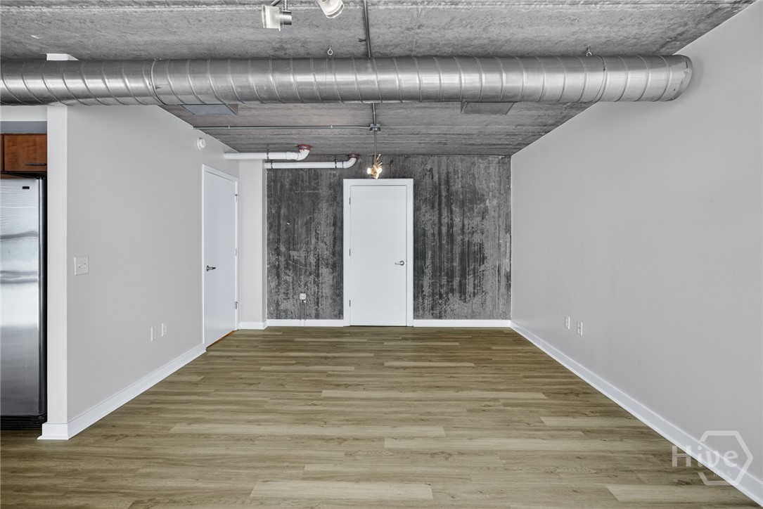 555 Berrien Street C Property Photo 8