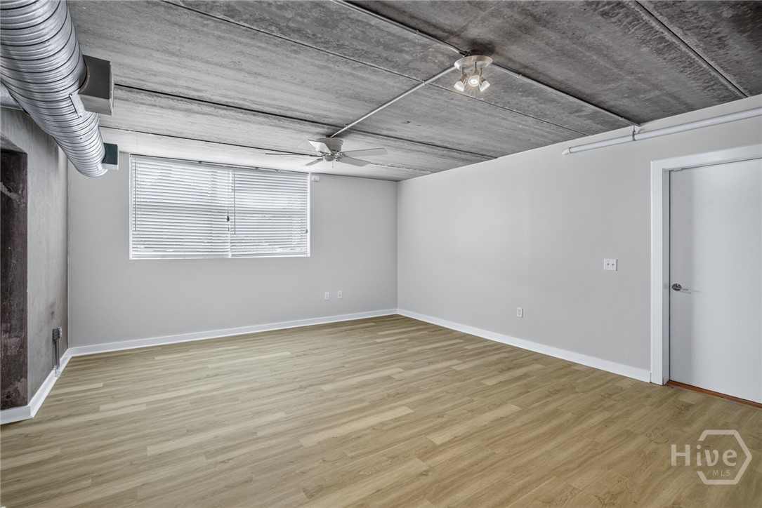 555 Berrien Street C Property Photo 17