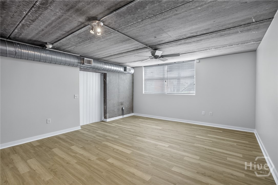 555 Berrien Street C Property Photo 20