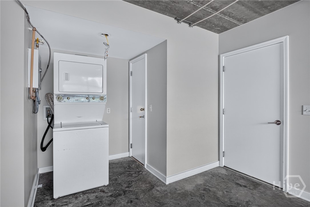 555 Berrien Street C Property Photo 26
