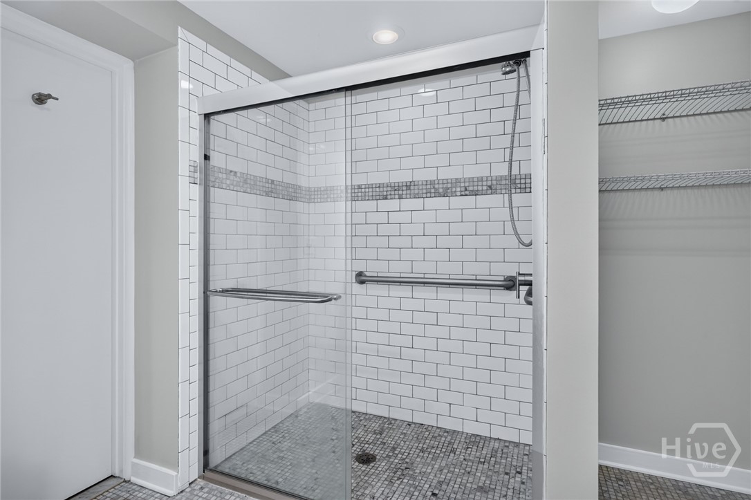 555 Berrien Street C Property Photo 28