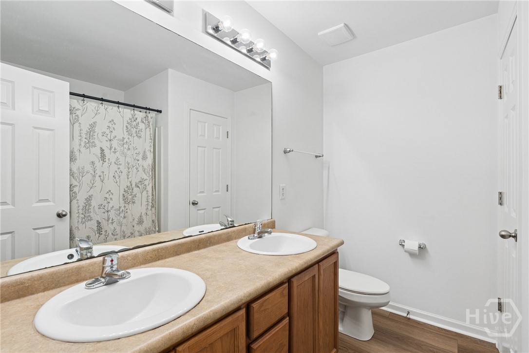 115 Fox Glen Court Property Photo 13