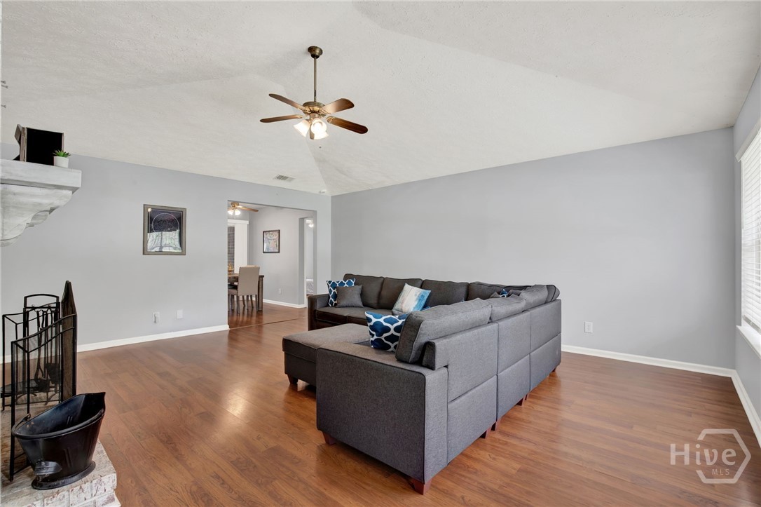 41 Whippoorwill Lane E Property Photo 5