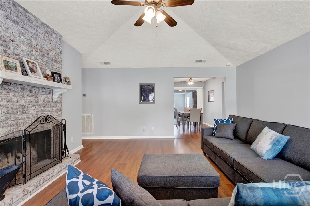 41 Whippoorwill Lane E Property Photo 6