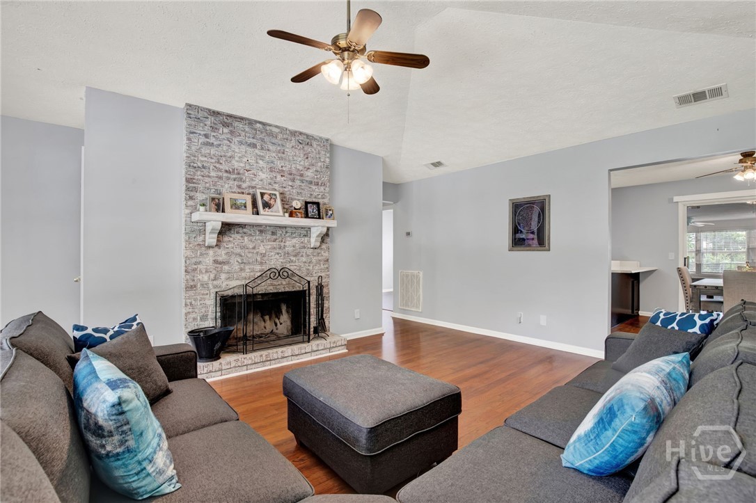 41 Whippoorwill Lane E Property Photo 7