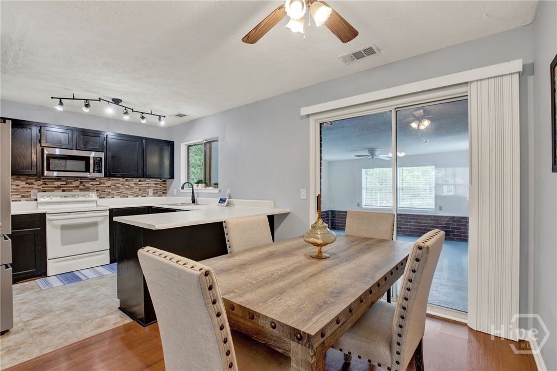 41 Whippoorwill Lane E Property Photo 12