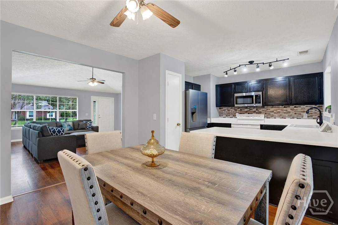 41 Whippoorwill Lane E Property Photo 14