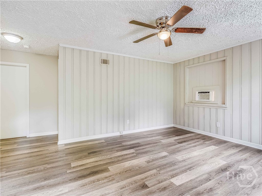 6 Ronnie Avenue Property Photo 4