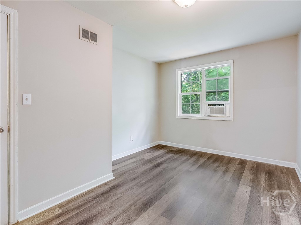 6 Ronnie Avenue Property Photo 14