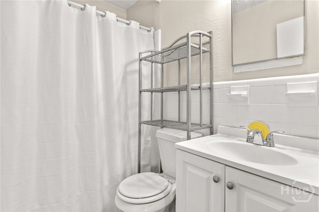 6 Ronnie Avenue Property Photo 25