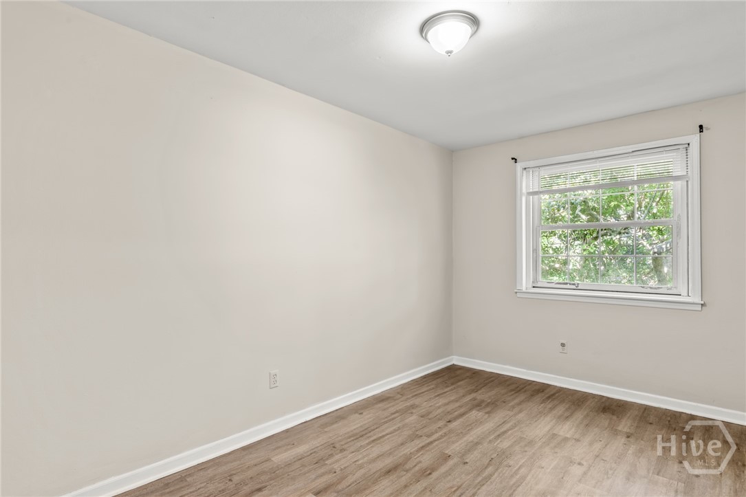 6 Ronnie Avenue Property Photo 26