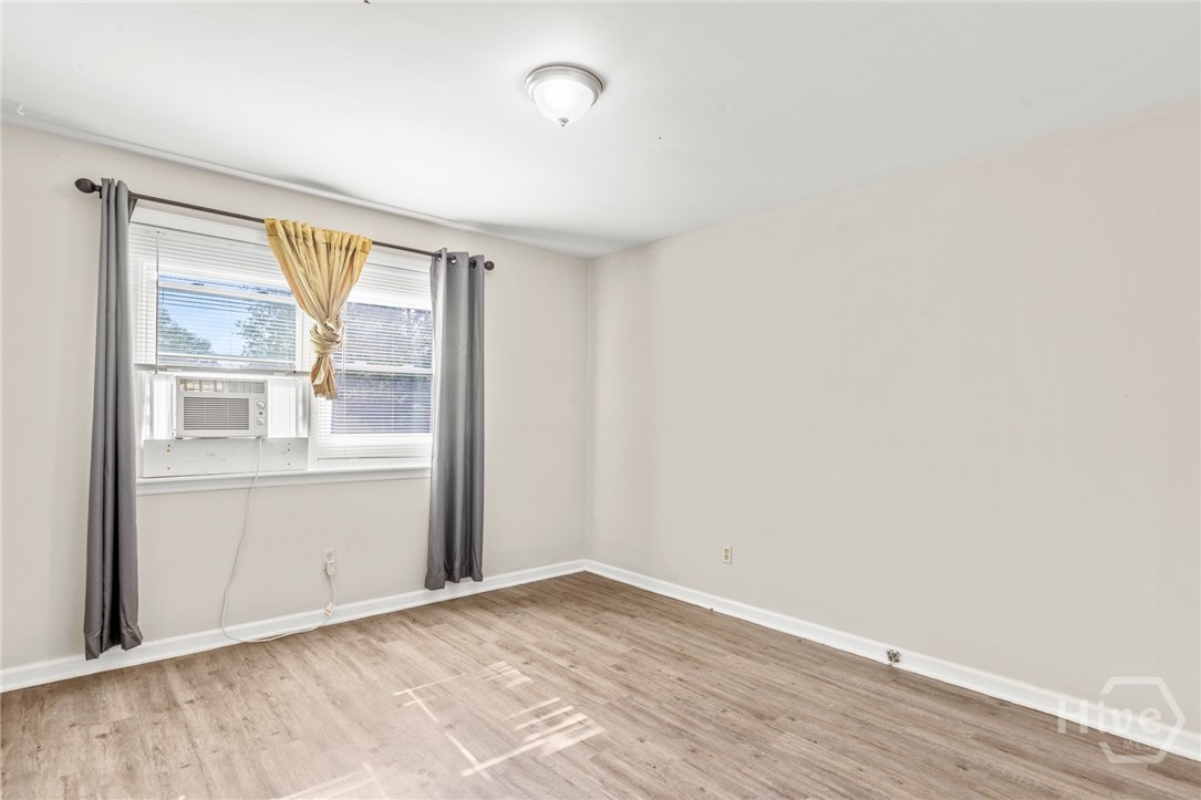 6 Ronnie Avenue Property Photo 27