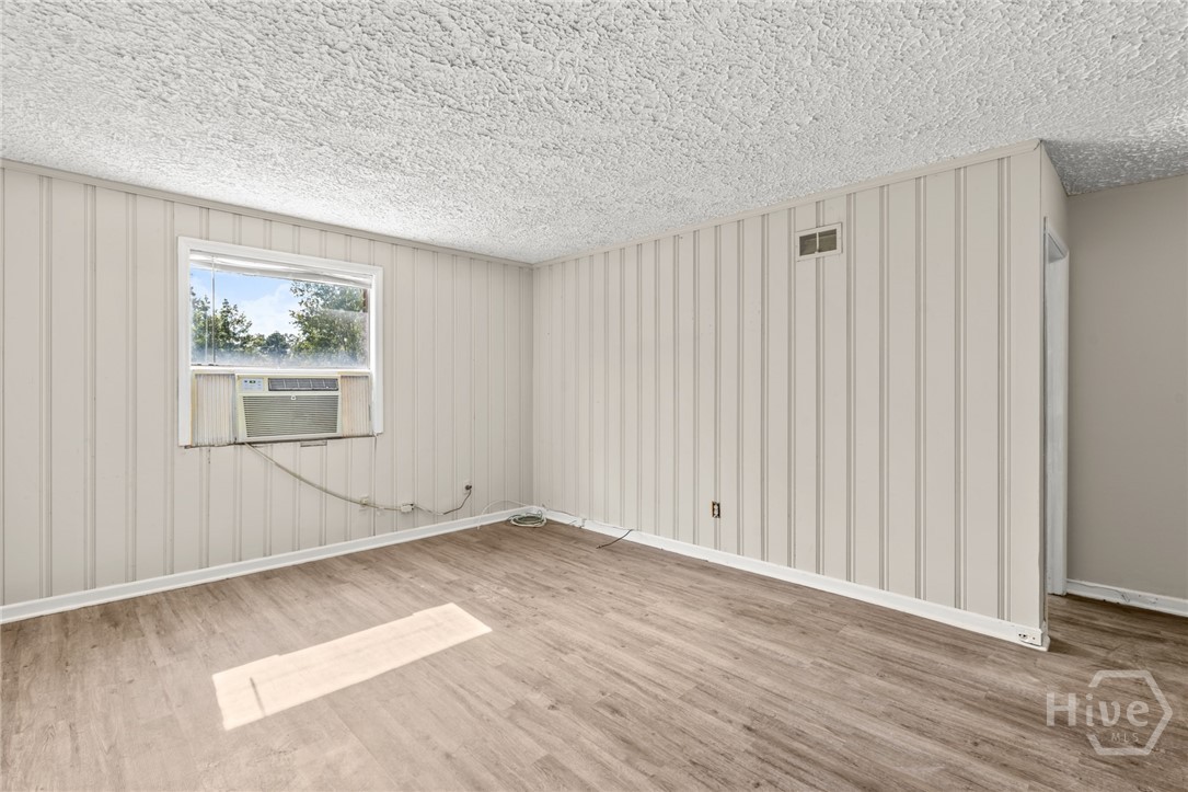 6 Ronnie Avenue Property Photo 31
