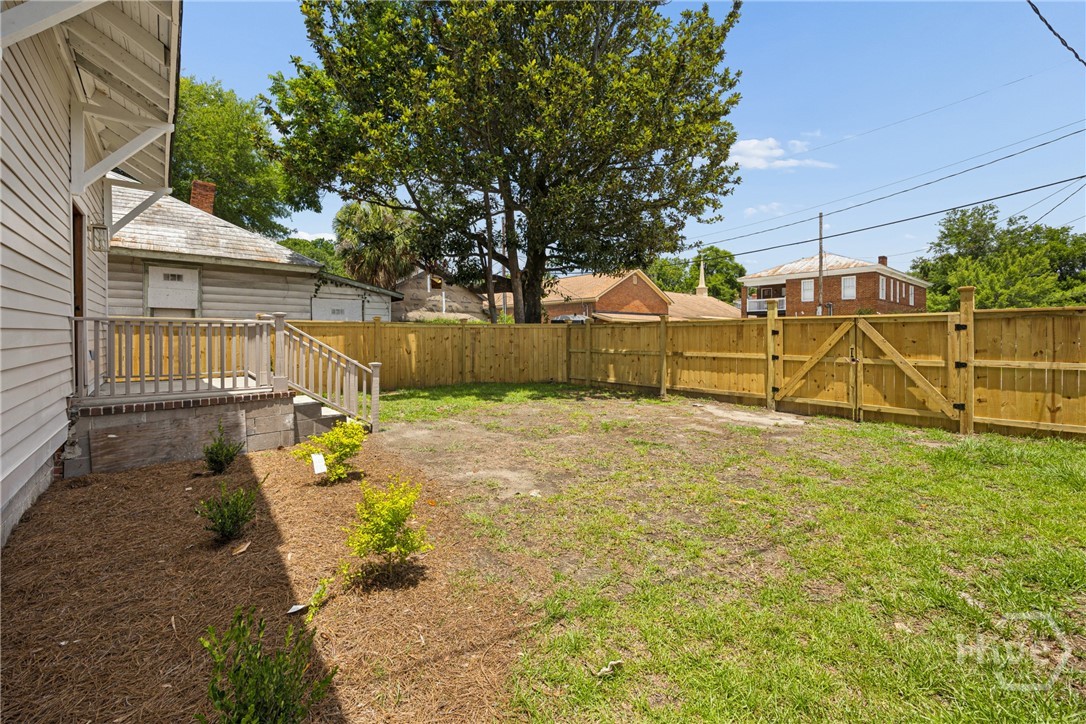 104 W 41st Street Property Photo 33