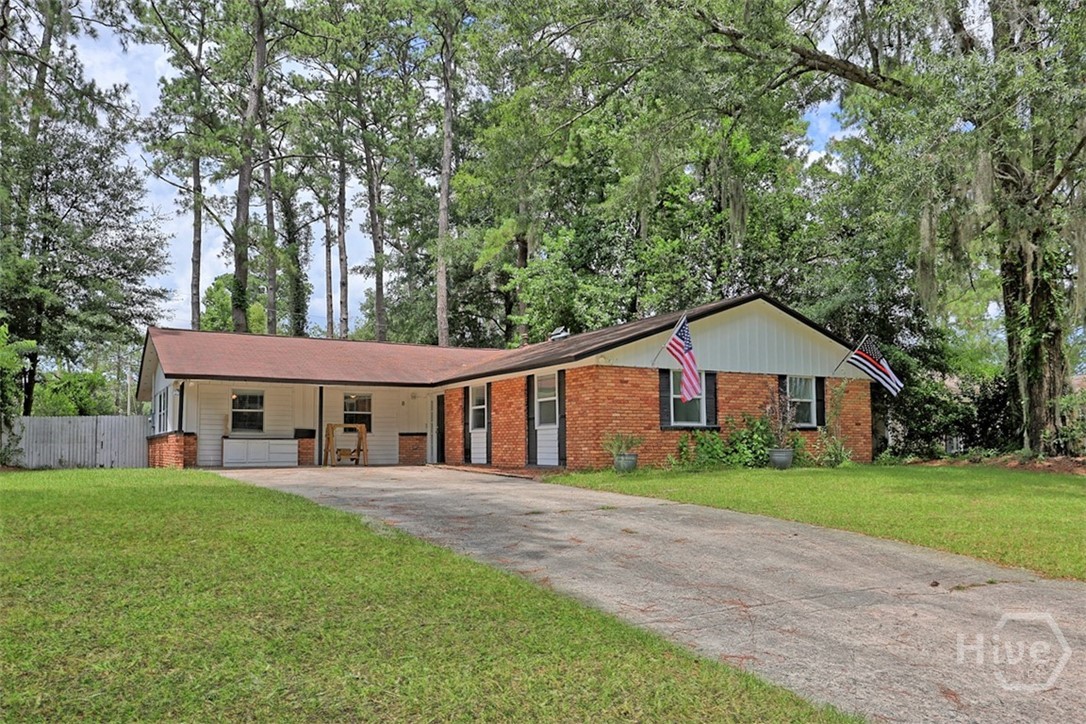8 Hillyer Drive Property Photo 1