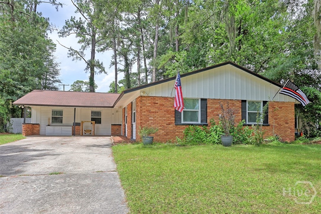 8 Hillyer Drive Property Photo 2