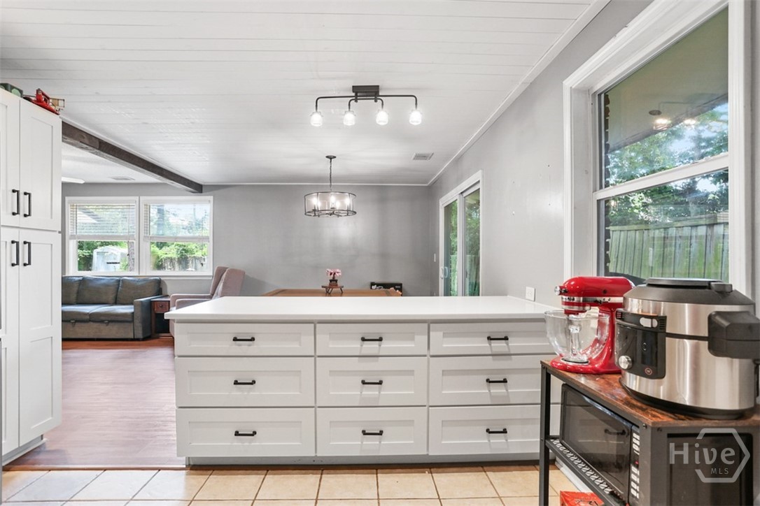 8 Hillyer Drive Property Photo 10