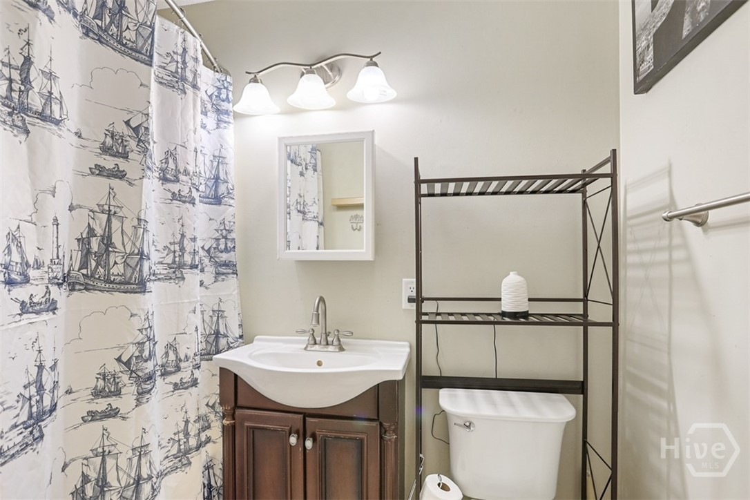 8 Hillyer Drive Property Photo 15