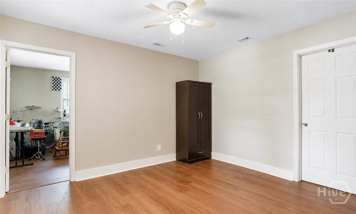8 Hillyer Drive Property Photo 24