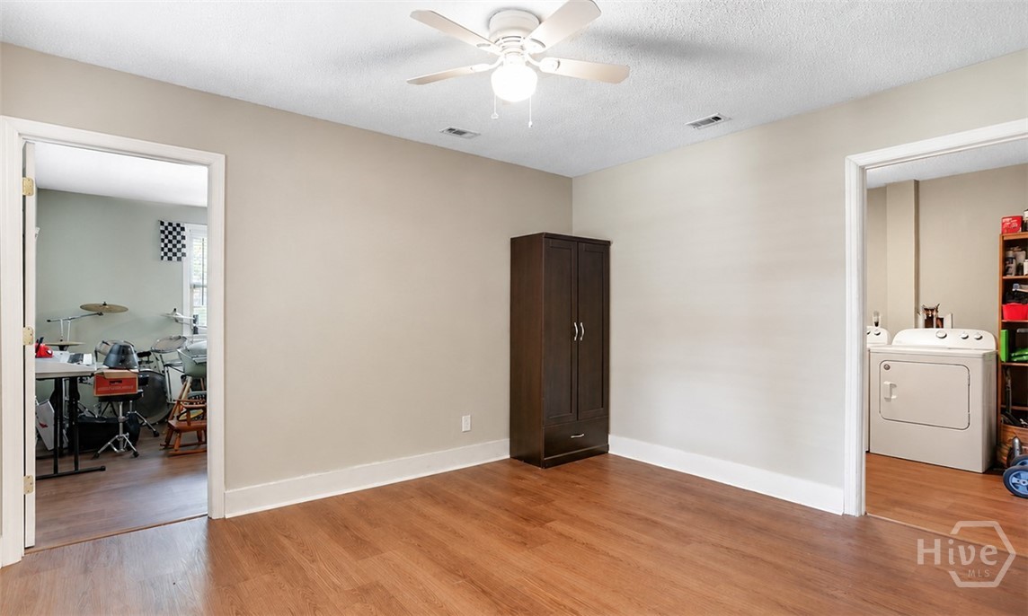8 Hillyer Drive Property Photo 25