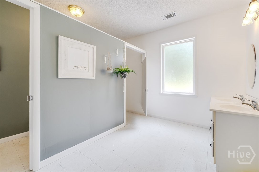 604 Goshen Road Property Photo 20