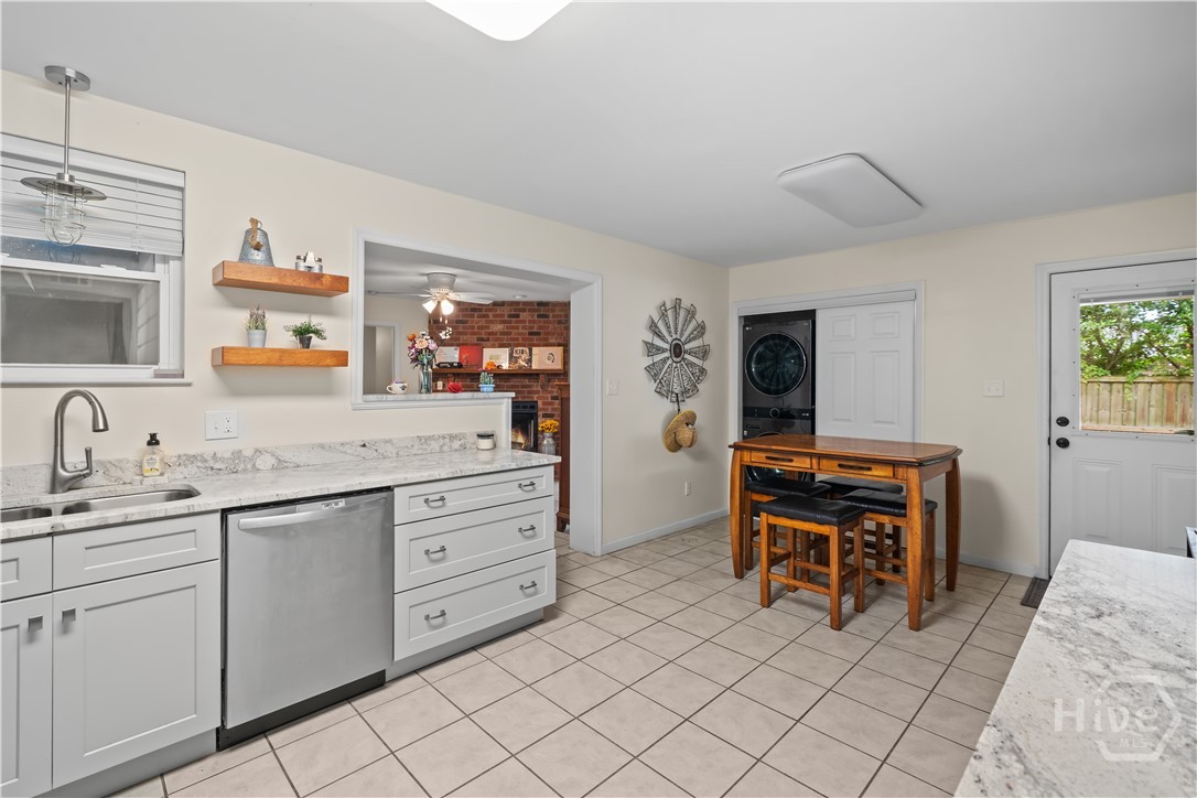527 Red Oak Drive Property Photo 17