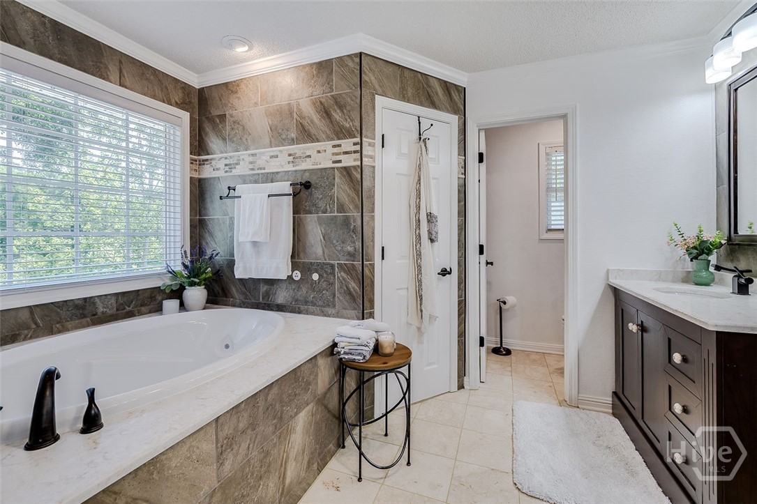 152 Cambridge Drive Property Photo 35