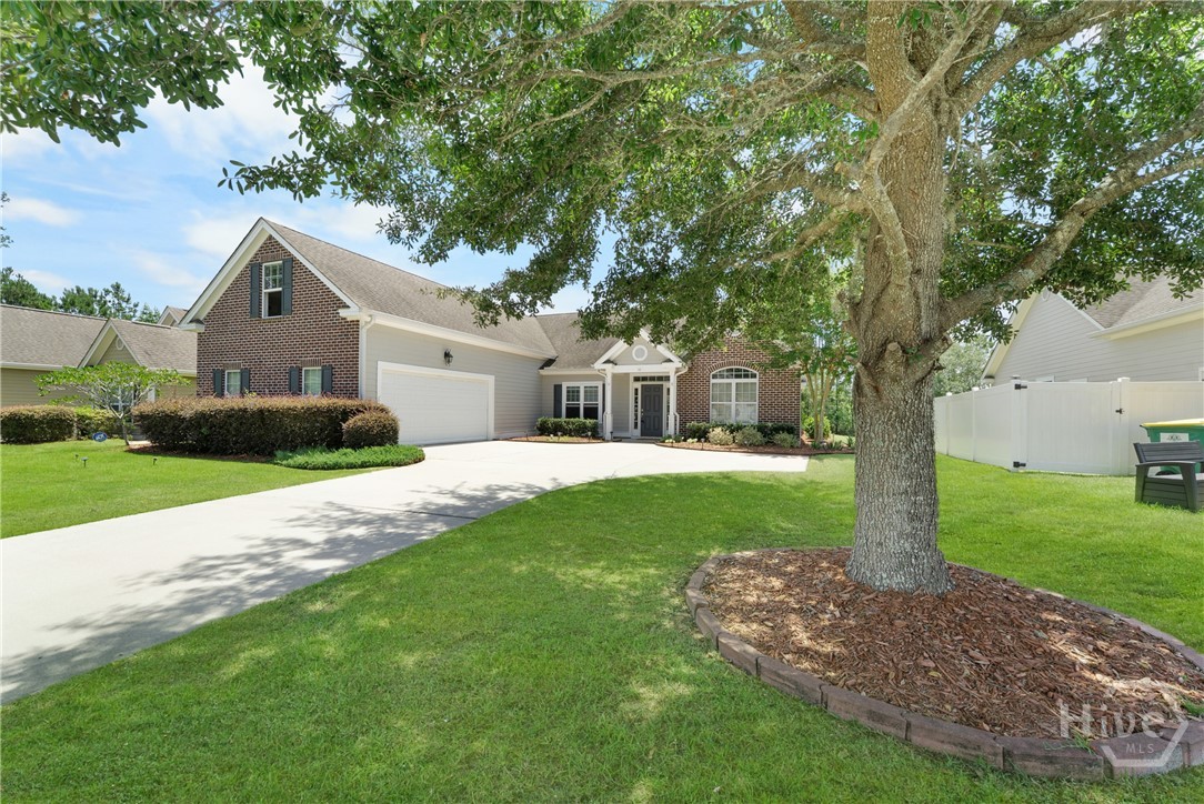88 Gateway Drive Property Photo 2