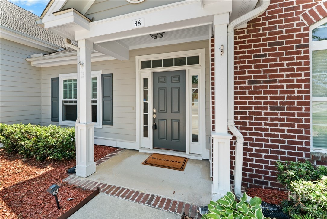 88 Gateway Drive Property Photo 3