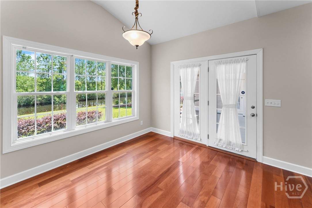 88 Gateway Drive Property Photo 25