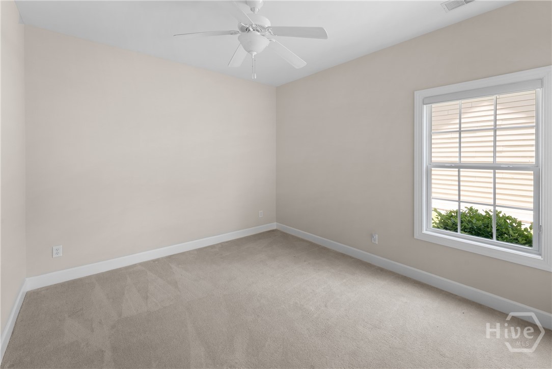 88 Gateway Drive Property Photo 31