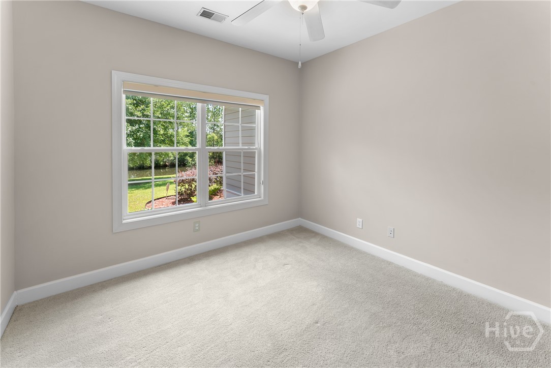 88 Gateway Drive Property Photo 37