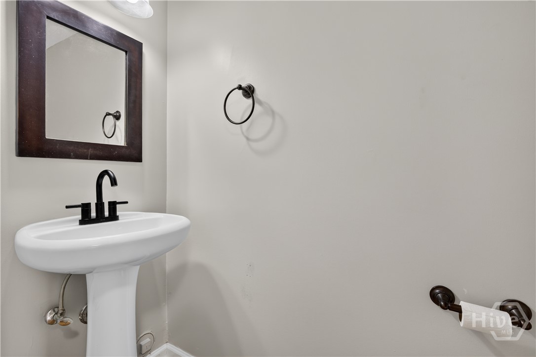 459 Mall Boulevard 23 Property Photo 10