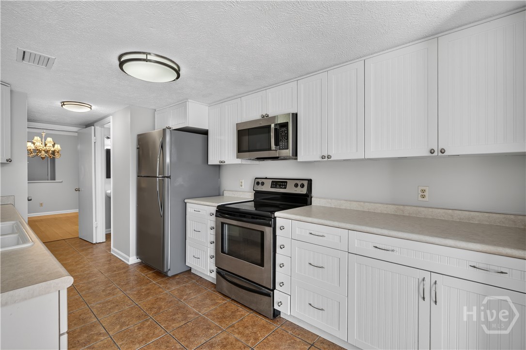 459 Mall Boulevard 23 Property Photo 12