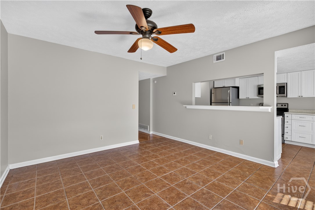 459 Mall Boulevard 23 Property Photo 17