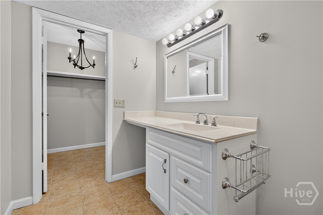 459 Mall Boulevard 23 Property Photo 21