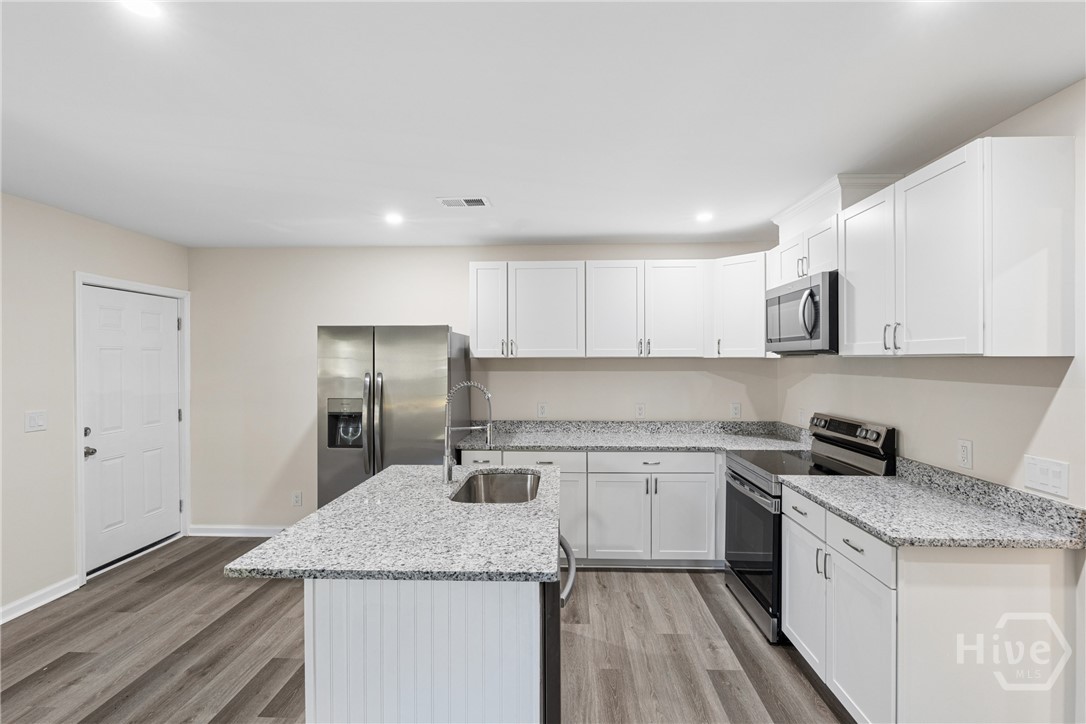 1208 E 55th Street Property Photo 7