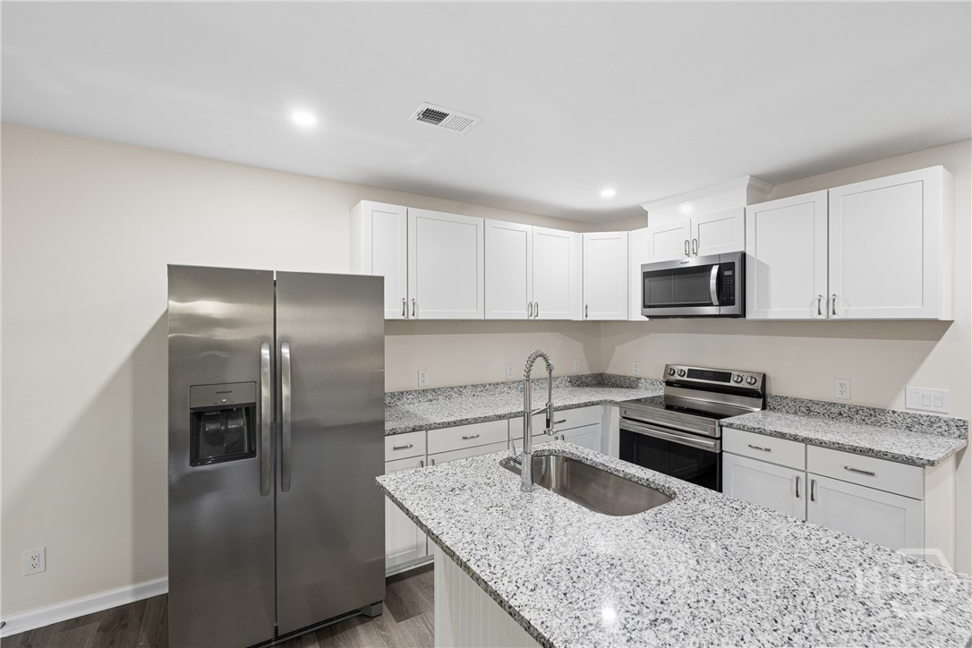 1208 E 55th Street Property Photo 8