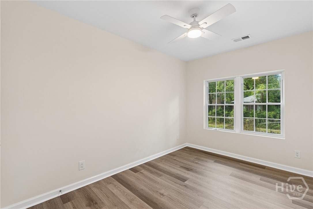 1208 E 55th Street Property Photo 15