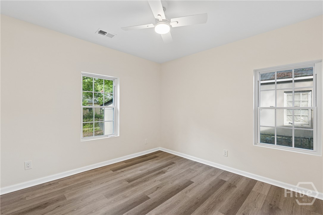 1208 E 55th Street Property Photo 18