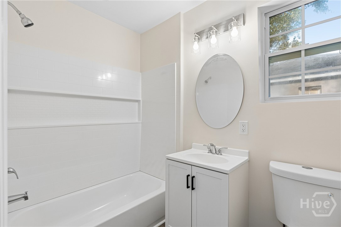 1208 E 55th Street Property Photo 19