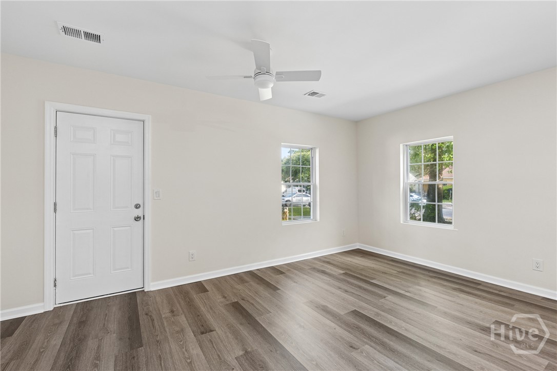 1208 E 55th Street Property Photo 20