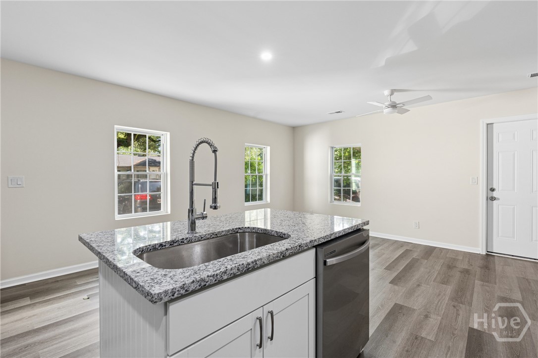 1208 E 55th Street Property Photo 25