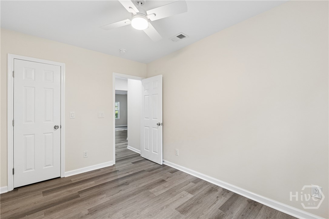 1208 E 55th Street Property Photo 32