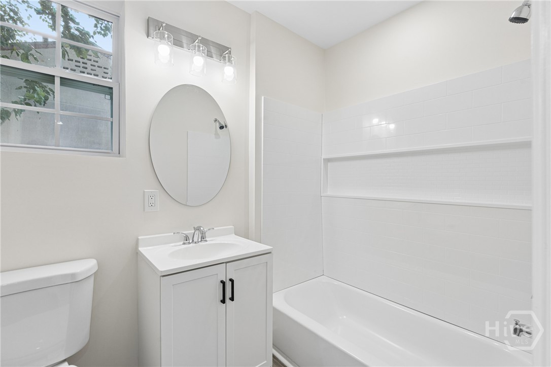1208 E 55th Street Property Photo 38