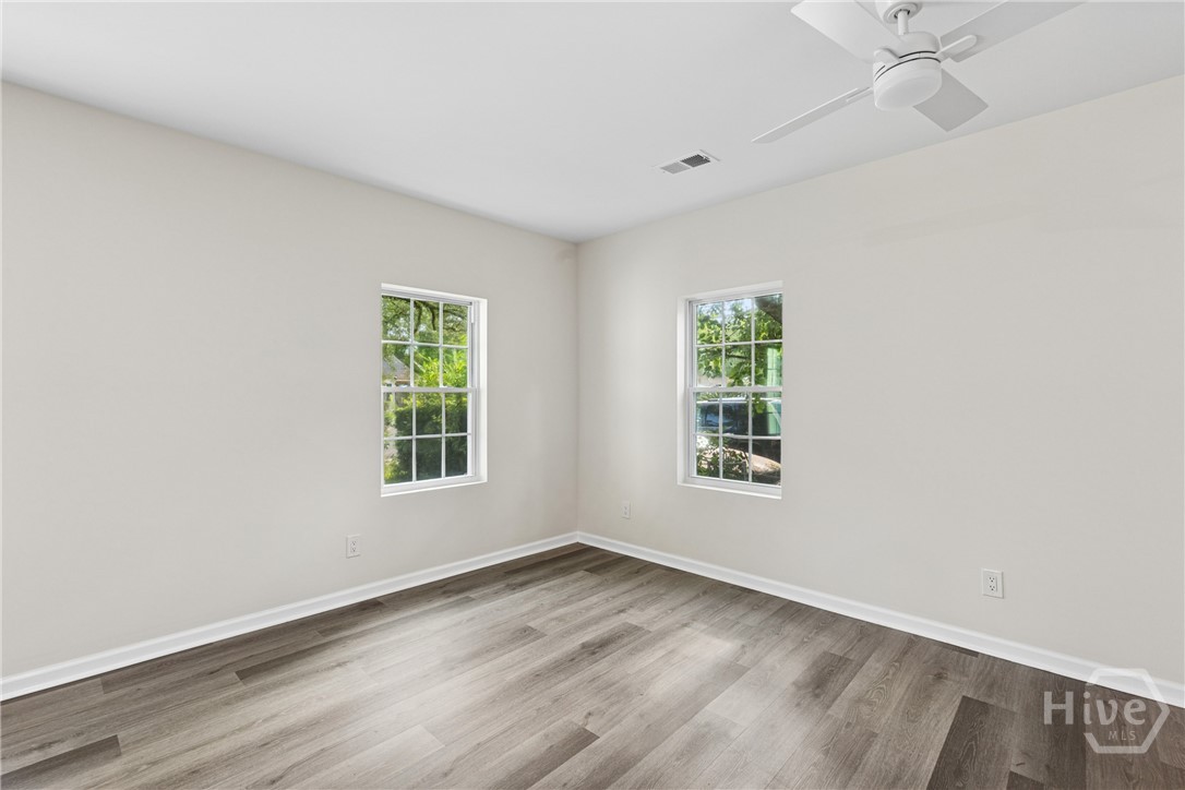 1208 E 55th Street Property Photo 39