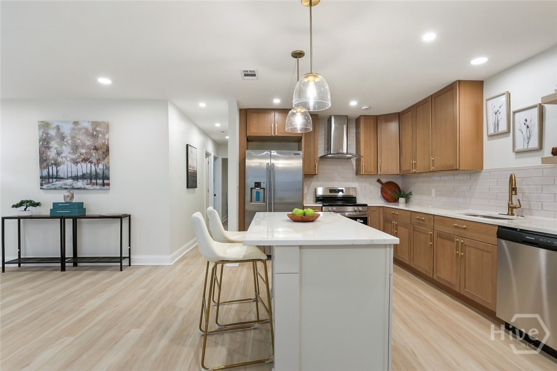 1217 E 34th Street Property Photo 6