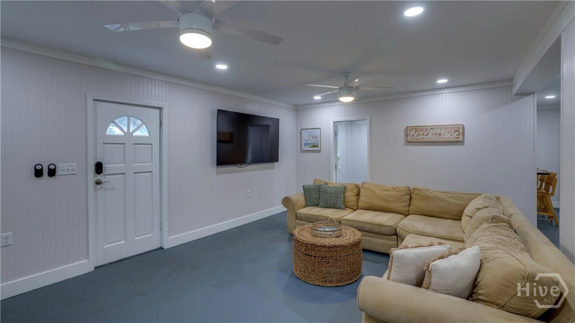 104 18th Street B Property Photo 5