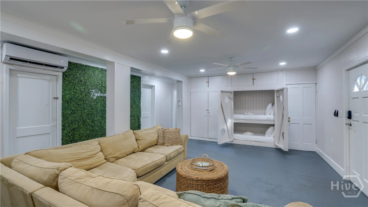 104 18th Street B Property Photo 6